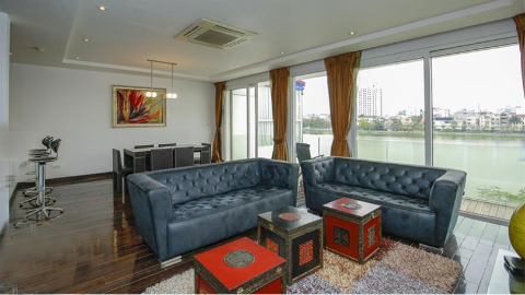 Lakeview with balcony 03 bedroom apartment for rent in Tay Ho West lake