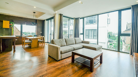 Lakeview with big balcony 03 bedroom apartment for rent in Tay Ho Wes lake