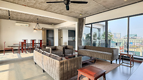 Lakeview and balcony 05 bedroom apartment for rent in Tay Ho West lake