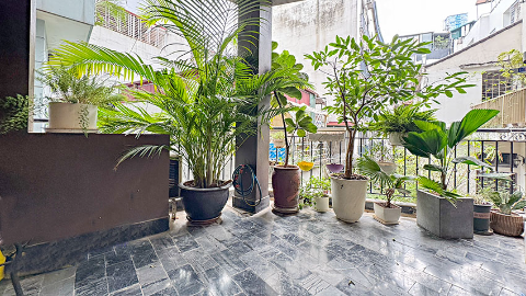 Big balcony with duplex style 03 bedroom apartment for rent in Tay Ho West lake