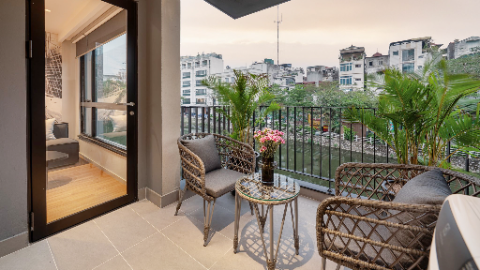 Lakeview with balcony 03 bedroom apartment for rent in Truc Bach, Ba Dinh