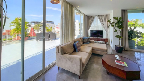 Big terrace with lakeview 03 bedroom apartment for rent in Tay Ho West lake Ha noi