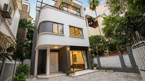 Renovated with modern style 03 bedroom house for rent in Tay Ho West lake