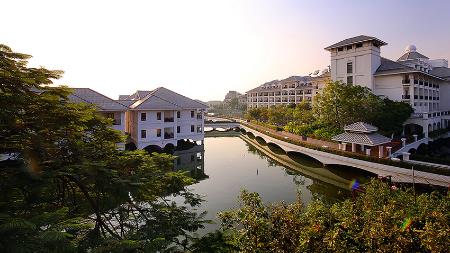 Lake view House in Tay Ho for rent, 2 steps to the West Lake Hanoi