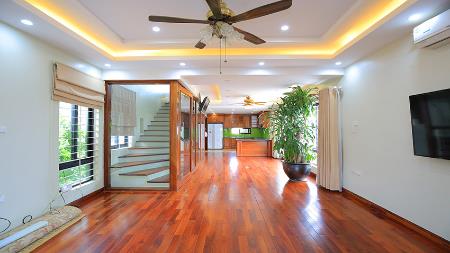 Modern house 4 bedrooms for rent Tay Ho, bright and good quality