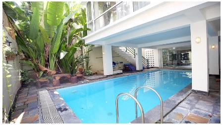 Spacious garden house with indoor swimming pool for rent
