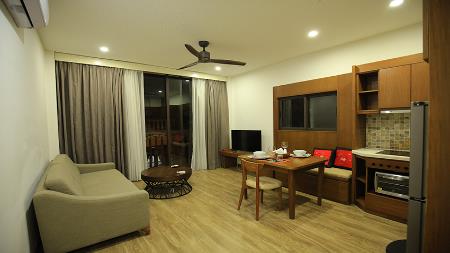 Beautiful 01 bedroom apartment in Tu Hoa street Tay Ho