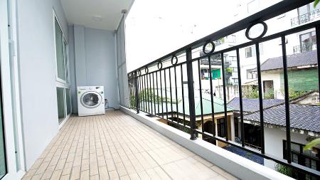 Reasonable 02 bedrooms apartment for rent in Tu Hoa, few steps to Westlake