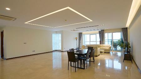 267 m2 apartment in Ciputra Hanoi, 04 bedrooms, green atmosphere around