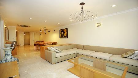 Gorgeous 3 bedrooms apartment for rent in Ciputra Hanoi
