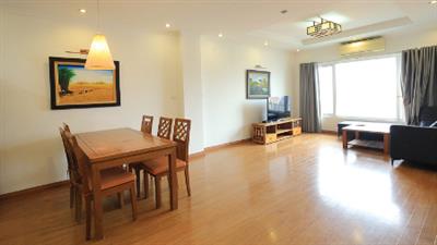 Standard 02 bedrooms apartment for rent in Tay Ho, 650 USD has oven