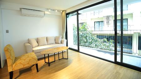 Duplex 01 bedroom apartment for rent in Tay Ho, bright and modern