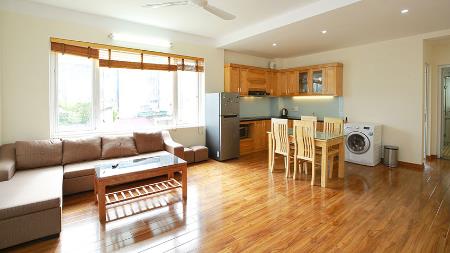 Good price 01 bedroom apartment for rent in Xuan Dieu street, Tay Ho