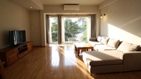 Lake view 02 bedroom apartment for rent in Tu Hoa