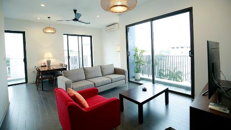Charming 02 bedroom apartment for rent in Tu Hoa street Tay Ho