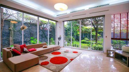 Contemporary style 04 bedroom house with garden in Tay Ho for rent