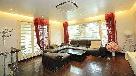 Fully furnished 04 bedroom house in To Ngoc van, Tay Ho for rent