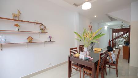 Bright & modern 04 bedroom house for rent in Dang Thai mai, Tay Ho