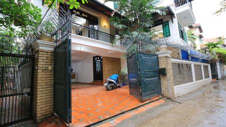 Swimming pool  04 bedroom house in Tay Ho for rent