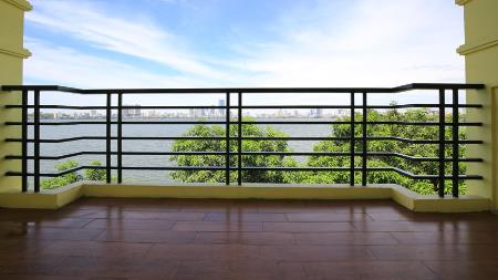 Lakeview & Big balcony 03 bedroom apartment for rent in Tay Ho