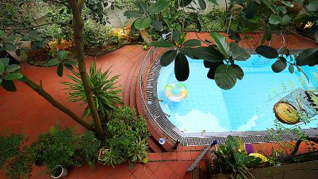 Swimming pool & garden 04 bedroom house for rent in Dang Thai Mai