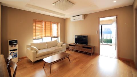 Charming & delightful 02 bedroom apartment for rent in Tay Ho