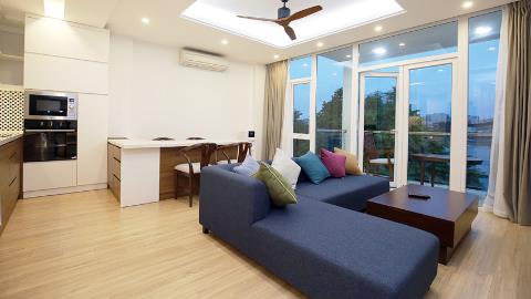 Lakeview & Balcony 02 bedroom apartment for rent in Quang An